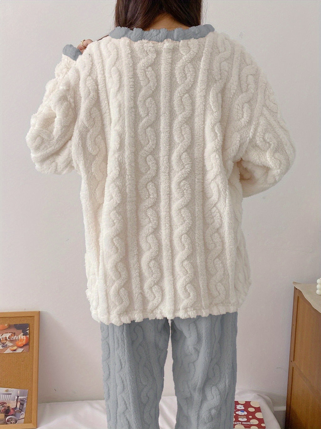 Pyjama grande taille, chaleur d'hiver, détail du col