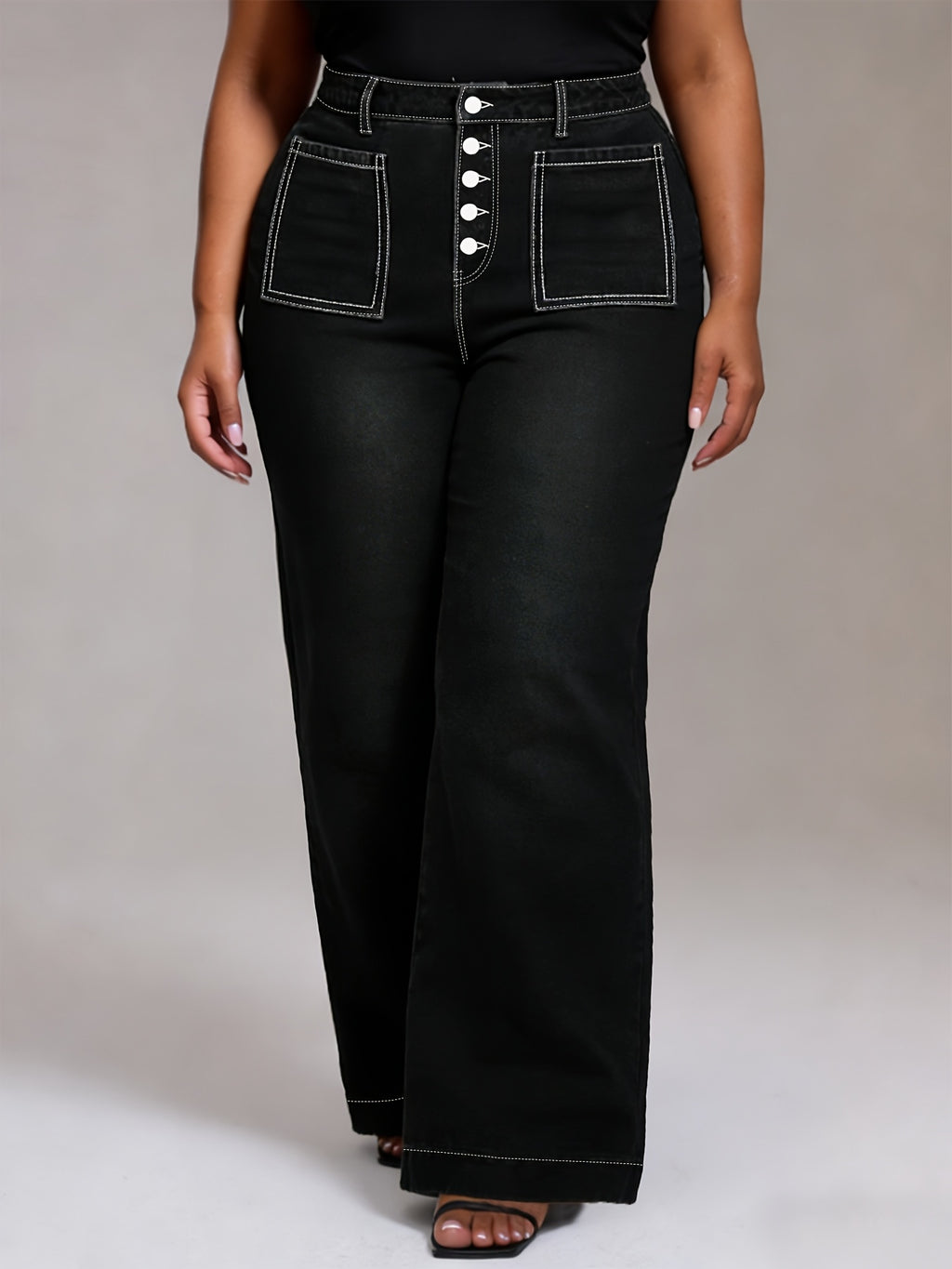 Pantalon grande taille, coupe oversize, tombé fluide, détail du tissu