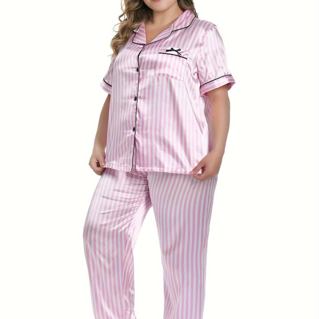 Pyjama grande taille en satin à rayures, manches courtes, tombé fluide — matière : polyester