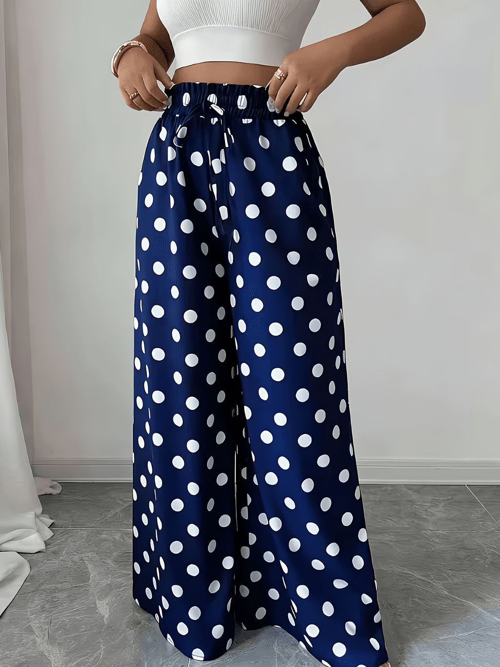 Pantalon grande taille à pois, coupe évasée