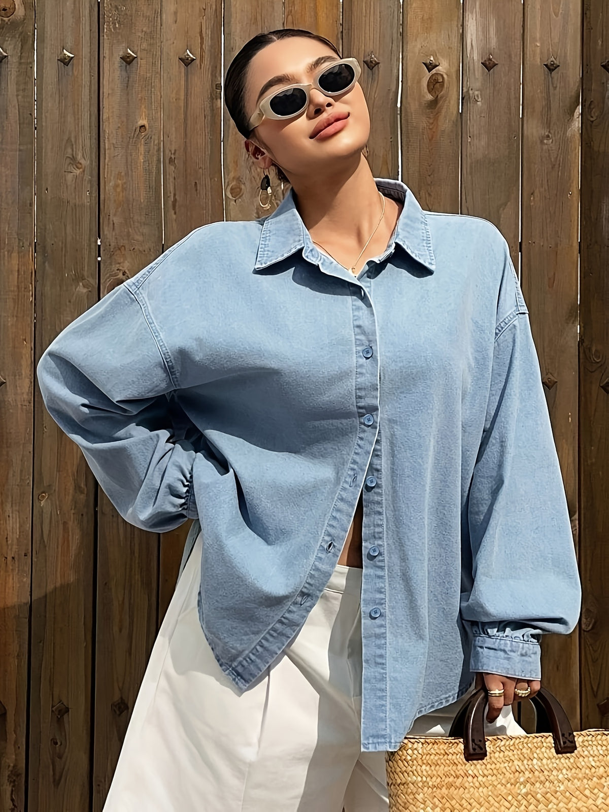 Chemise grande taille, coupe oversize, tenue franche, vu de dos