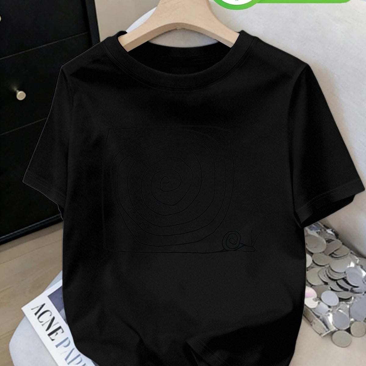 T-shirt grande taille, coupe ample, col rond, manches courtes, mise en situation