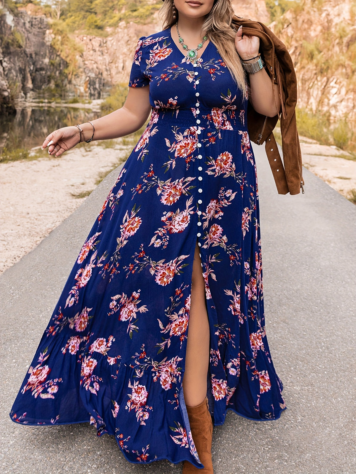 Robe longue grande taille — Fleurie à patte boutonnée viscose