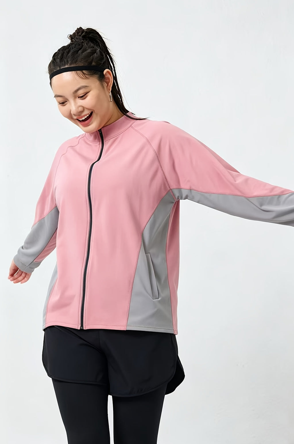 Veste grande taille, coupe ample, manches longues, gros plan