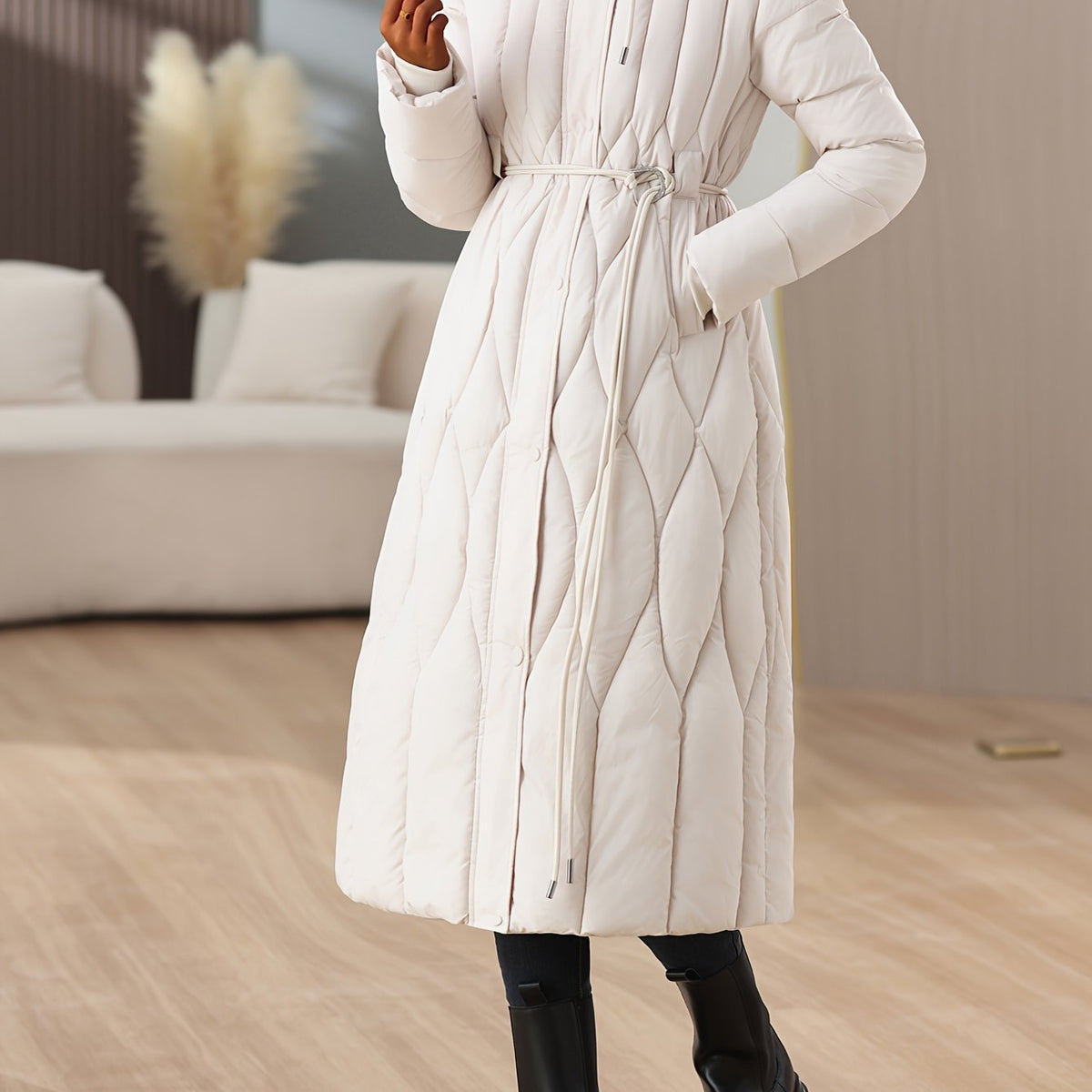 Manteau grande taille, coupe ajustée, capuche, chaleur d'hiver — matière : polyester