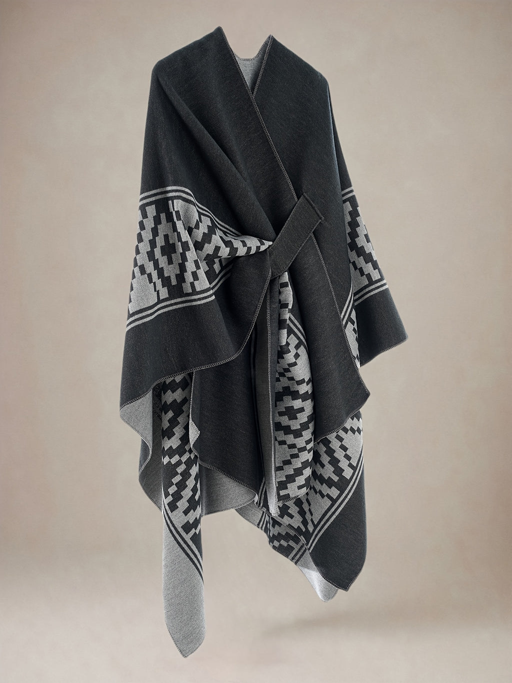 Cardigan grande taille à rayures, coupe oversize, toucher moelleux, porté de face