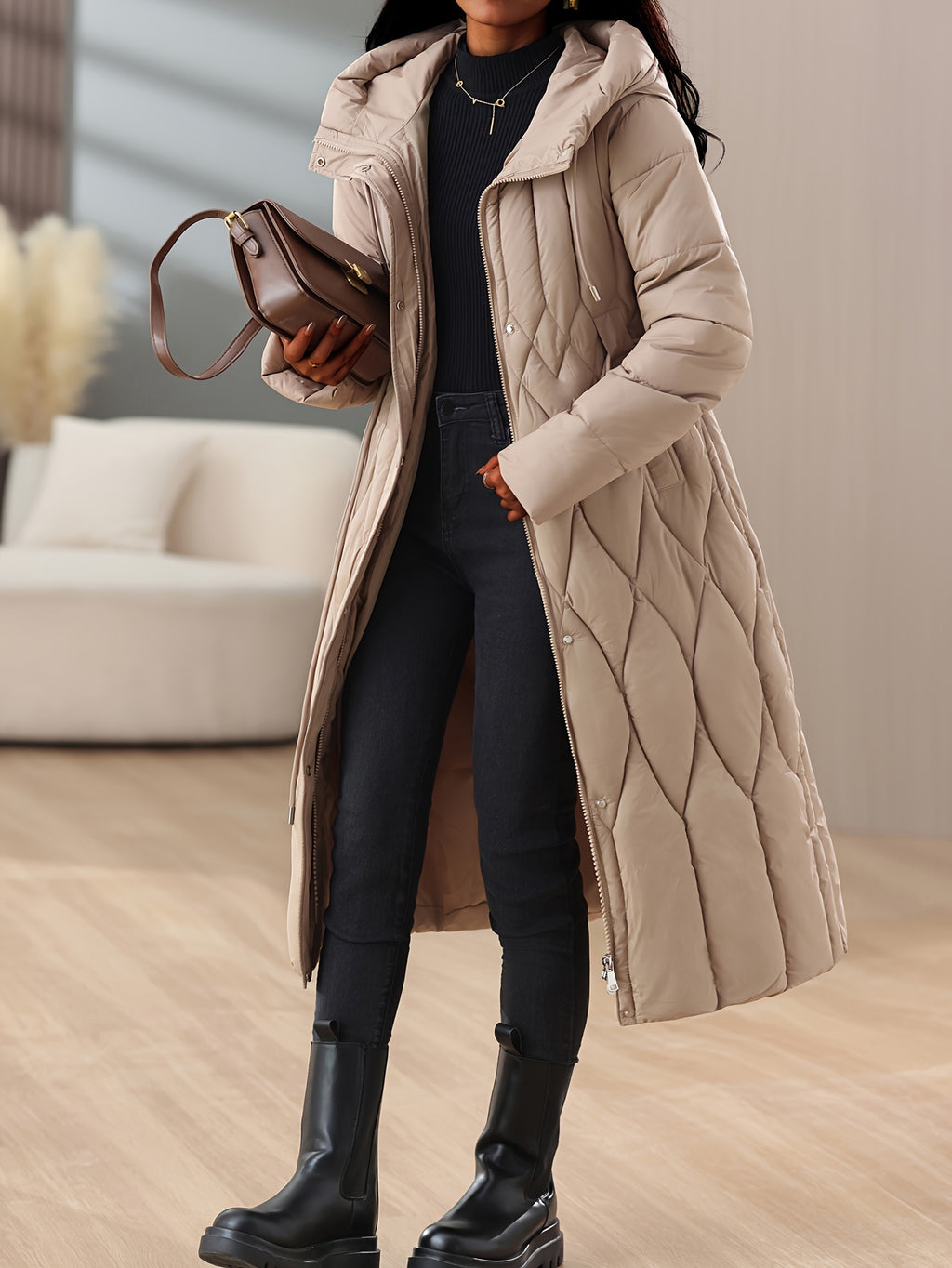 Manteau grande taille, coupe ajustée, capuche, chaleur d'hiver, vu de dos