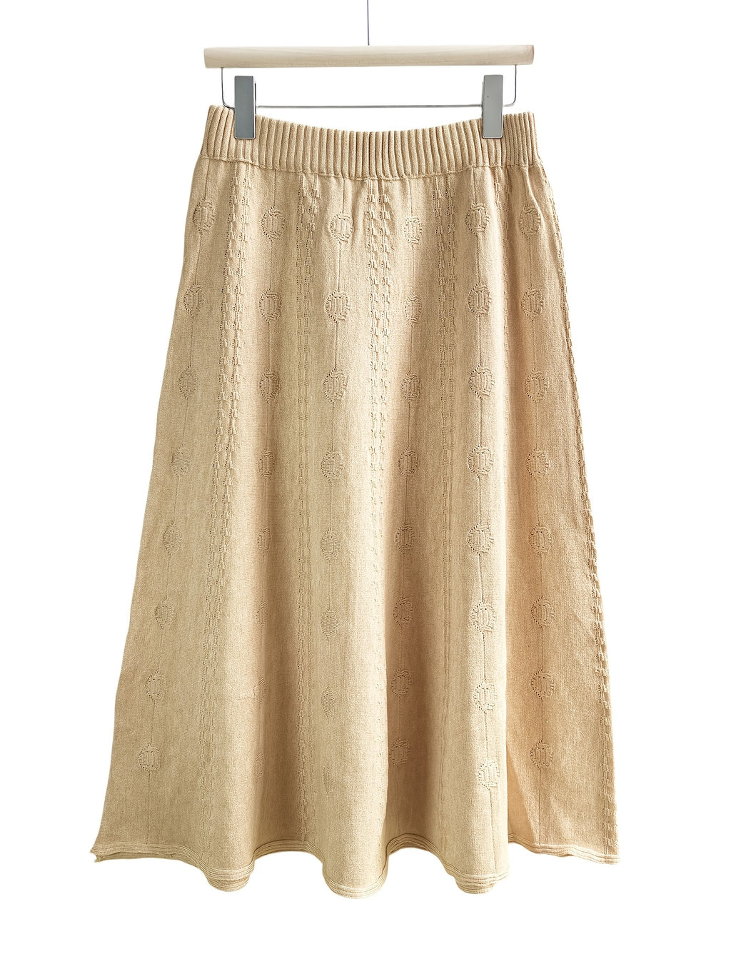 Robe grande taille, coupe évasée, allure élégante, mise en situation