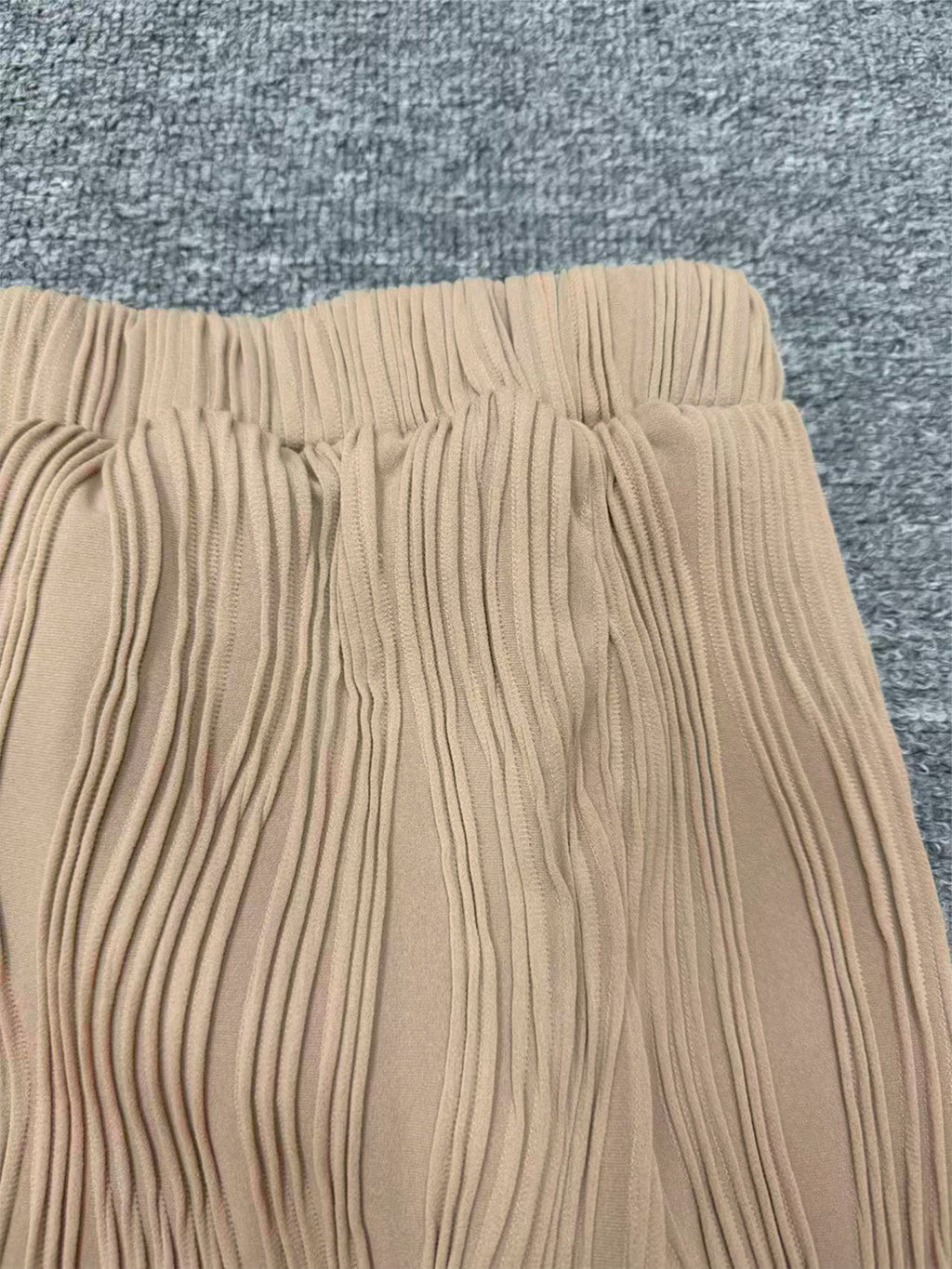 Vêtement grande taille, coupe droite, mise en situation