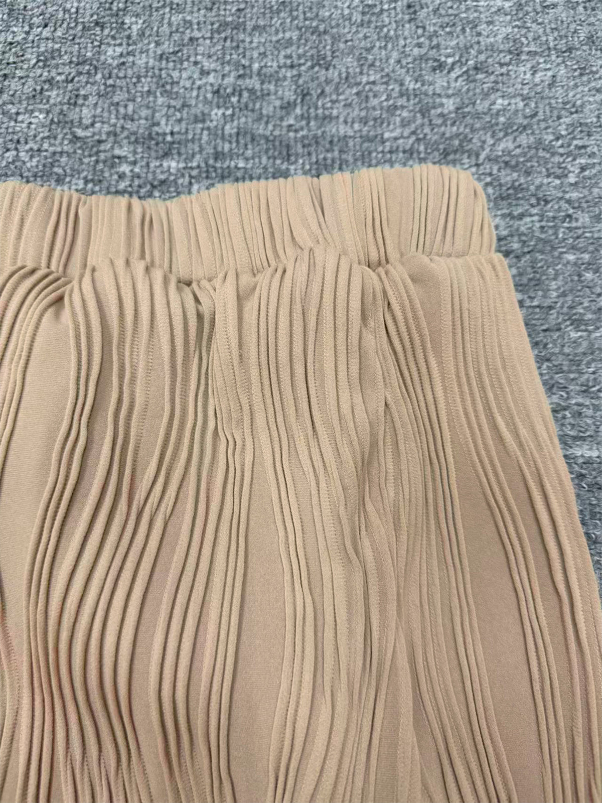 Vêtement grande taille, coupe droite, mise en situation