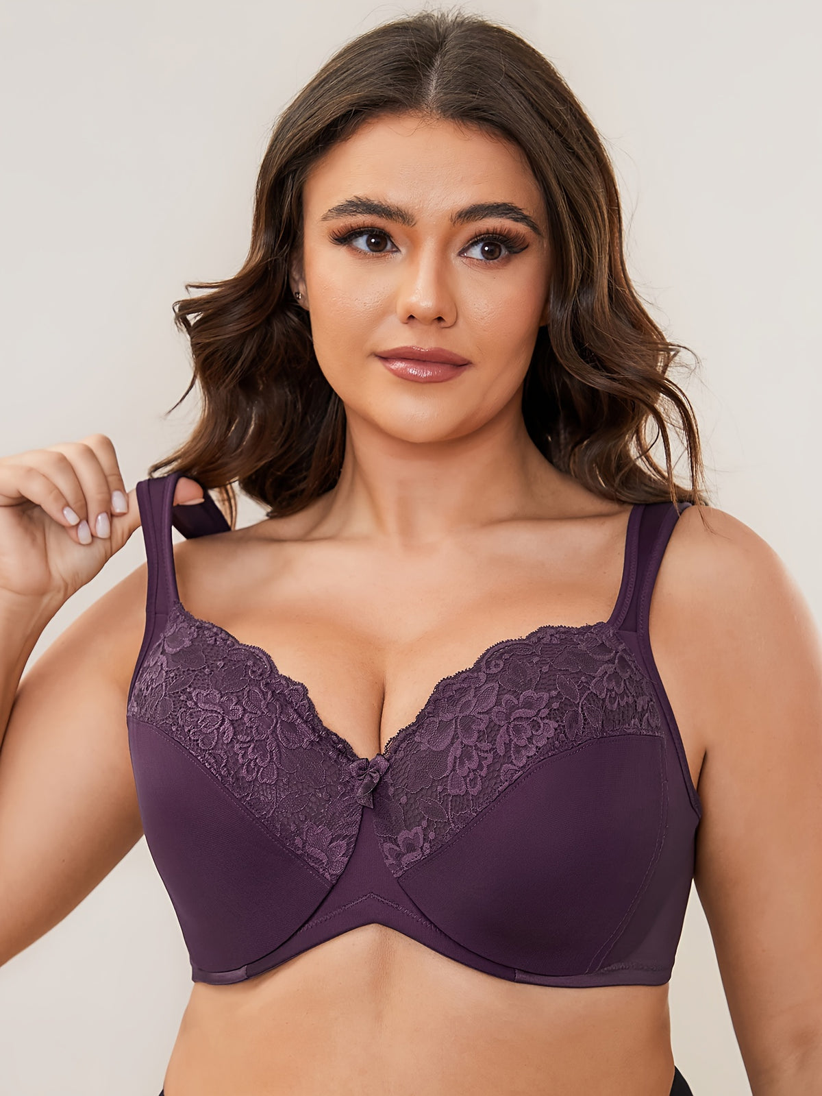 Soutien-gorge emboîtant grande taille — Dentelle florale