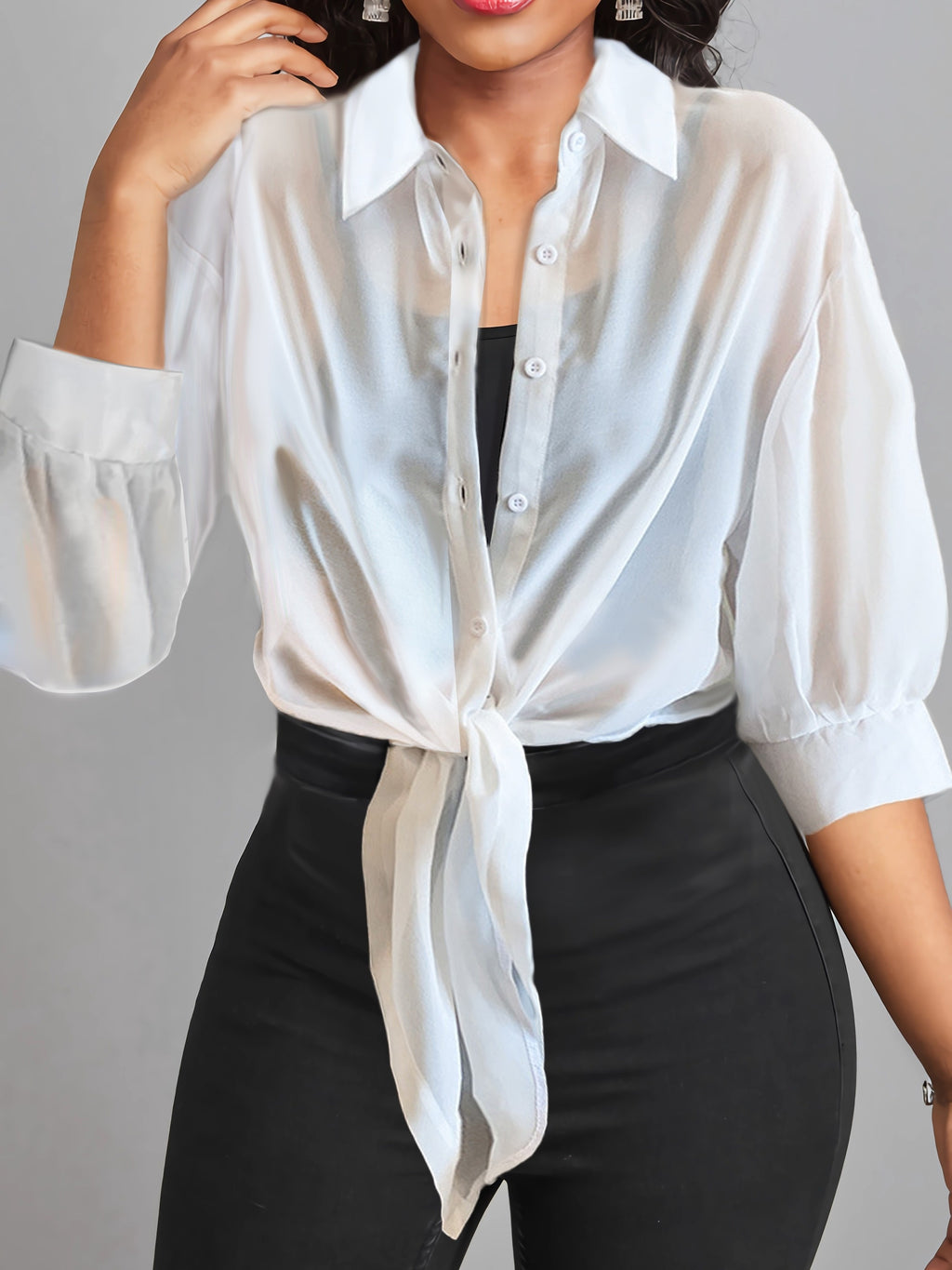 Blouse grande taille en soie, tombé fluide, détail du tissu