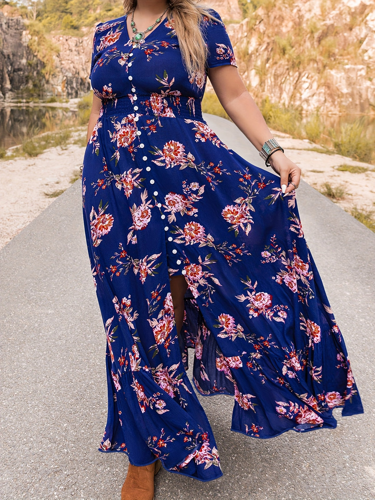 Robe longue grande taille — Fleurie à patte boutonnée viscose