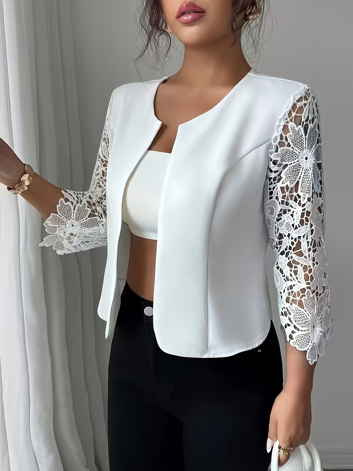 Veste grande taille, coupe oversize, tissu léger, vu de dos