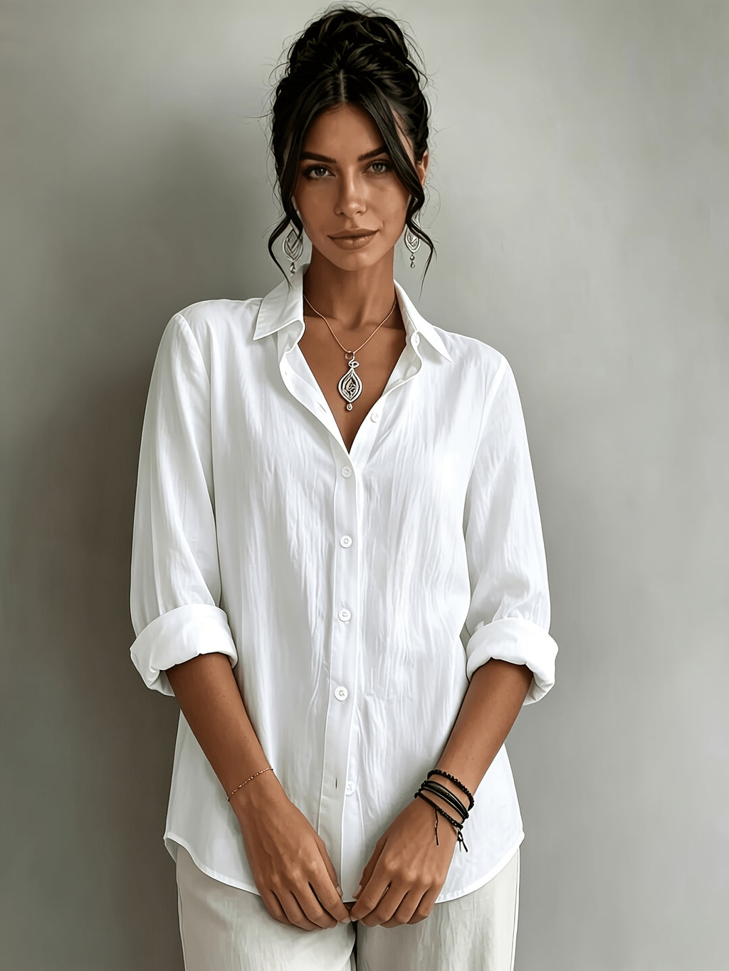 Chemise grande taille en lin, coupe ample, tenue souple, tissu opaque