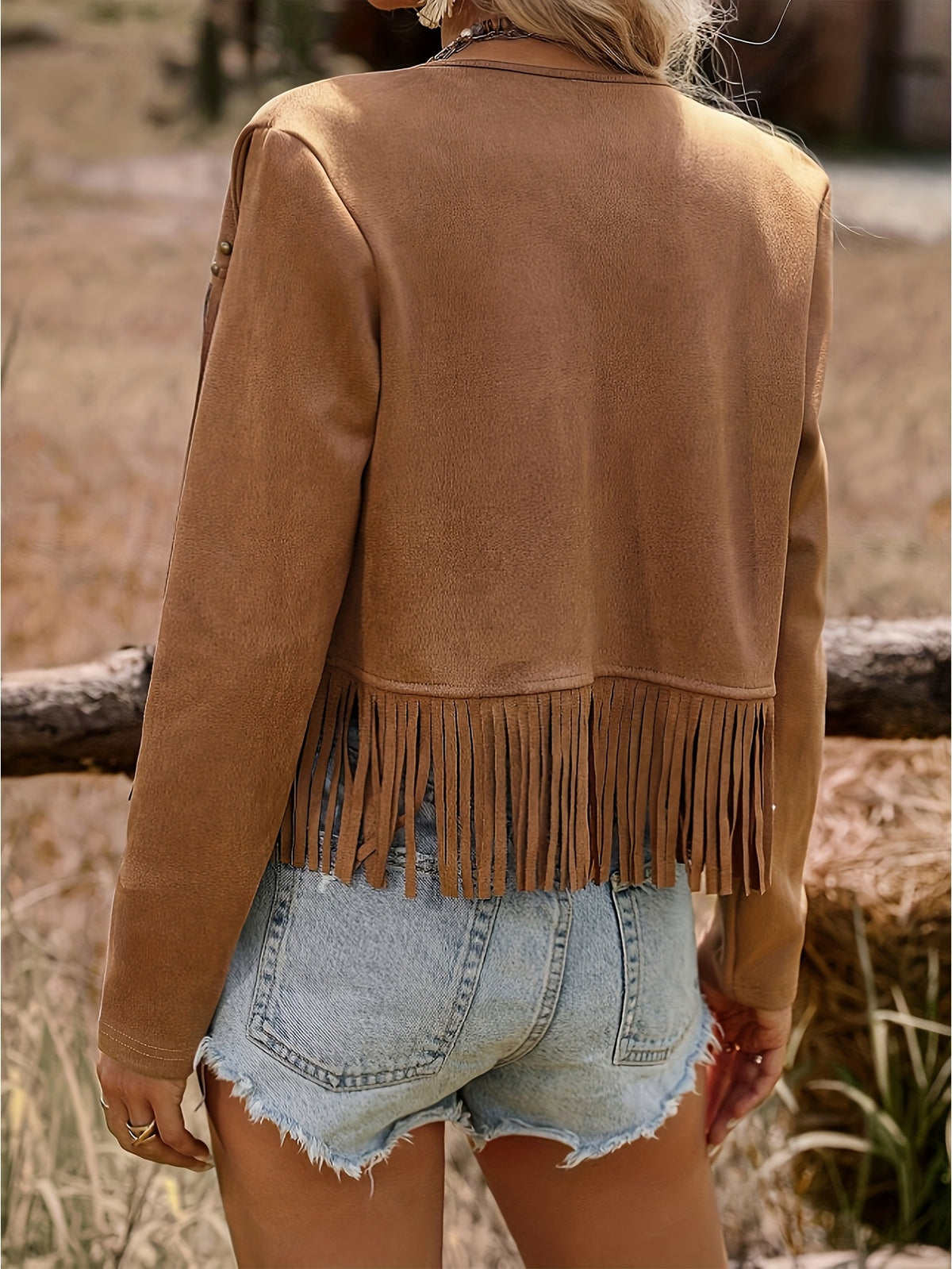 Veste grande taille, coupe oversize, pompons, manches longues, vu de dos