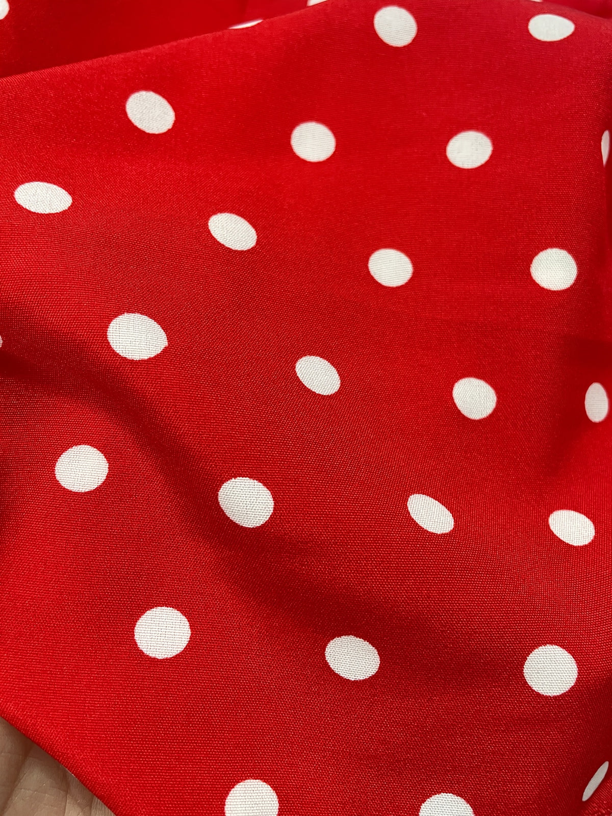 Robe midi grande taille — Imprimé à pois et revers blancs