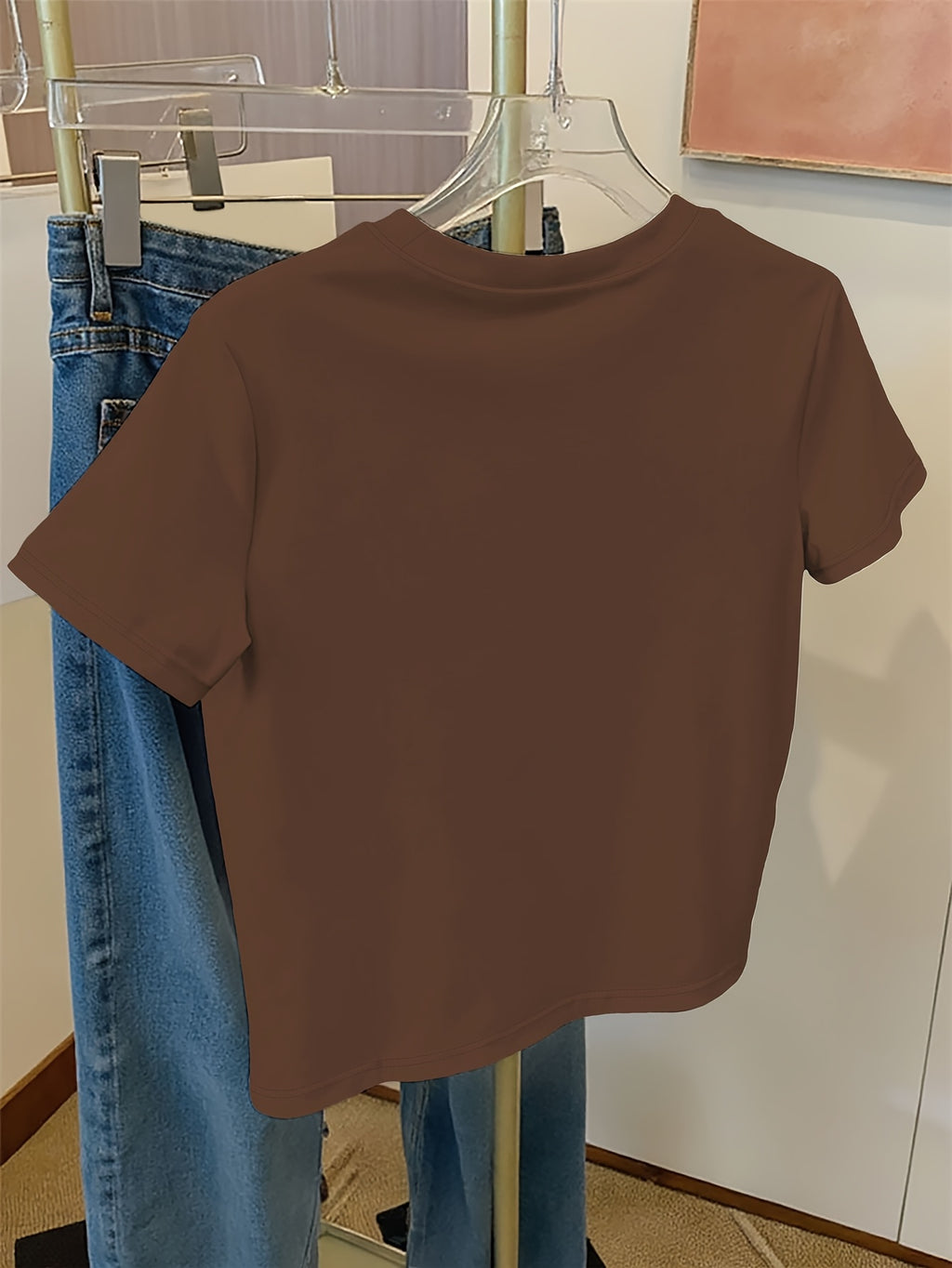 T-shirt grande taille, col rond, manches courtes, toucher naturel, mise en situation