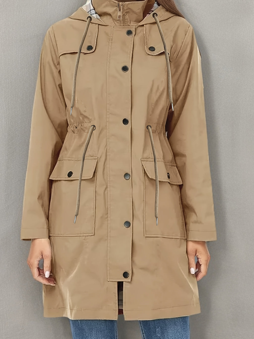 Manteau grande taille, capuche, poches plaquées — composition : 100% Polyester