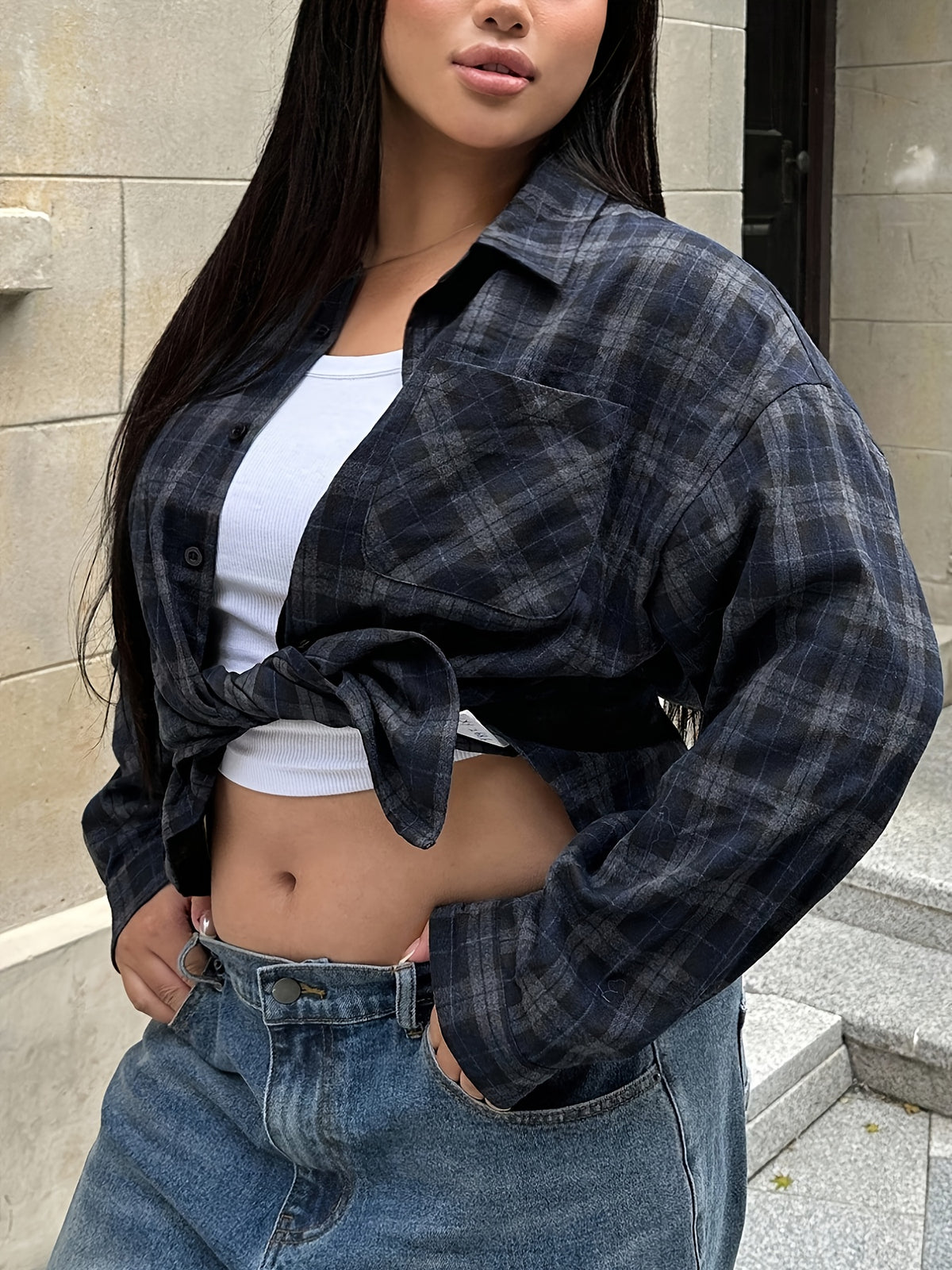 Chemise grande taille à carreaux, coupe oversize, manches longues, vu de dos