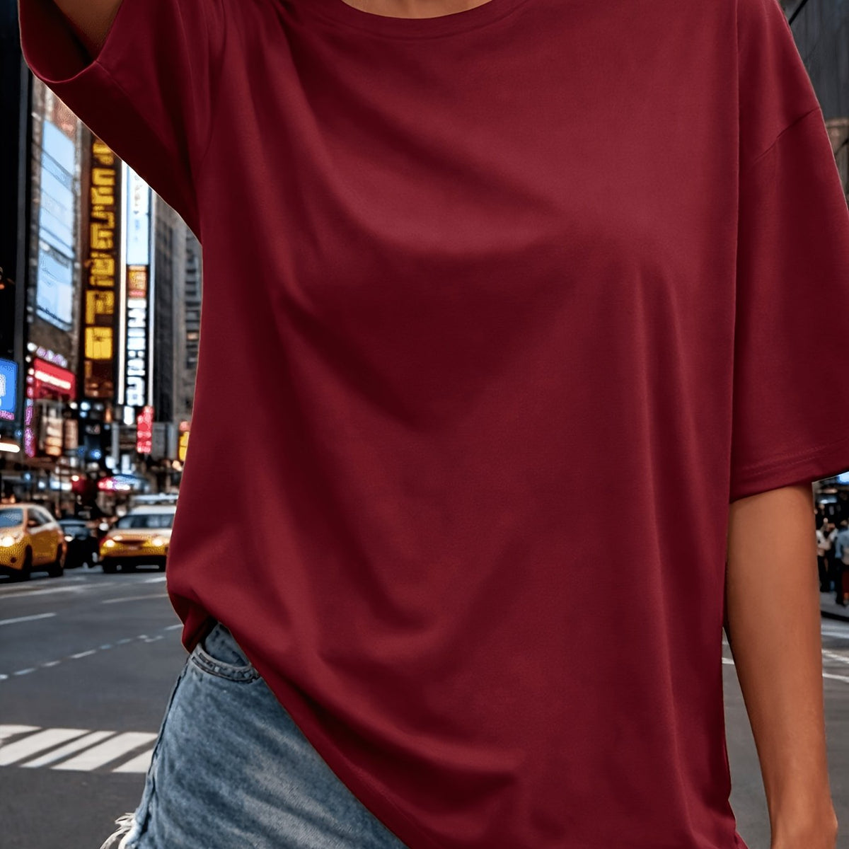 T-shirt grande taille, coupe ample, col rond, manches courtes — composition : 95% Polyester, 5% Élasthanne