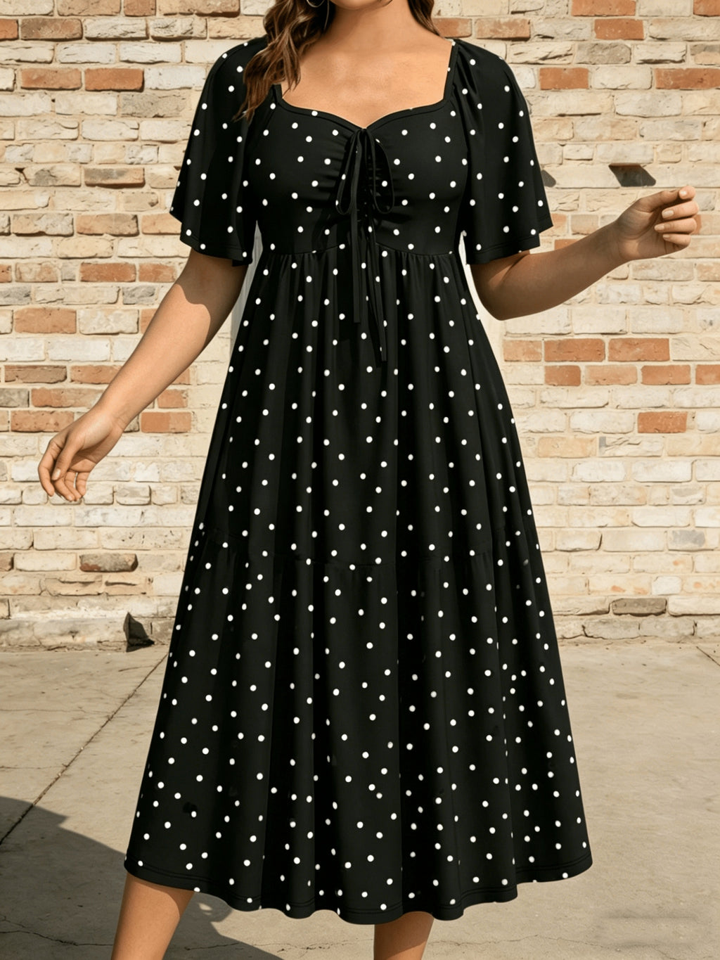 Robe mi-longue grande taille — Pois, taille sous poitrine