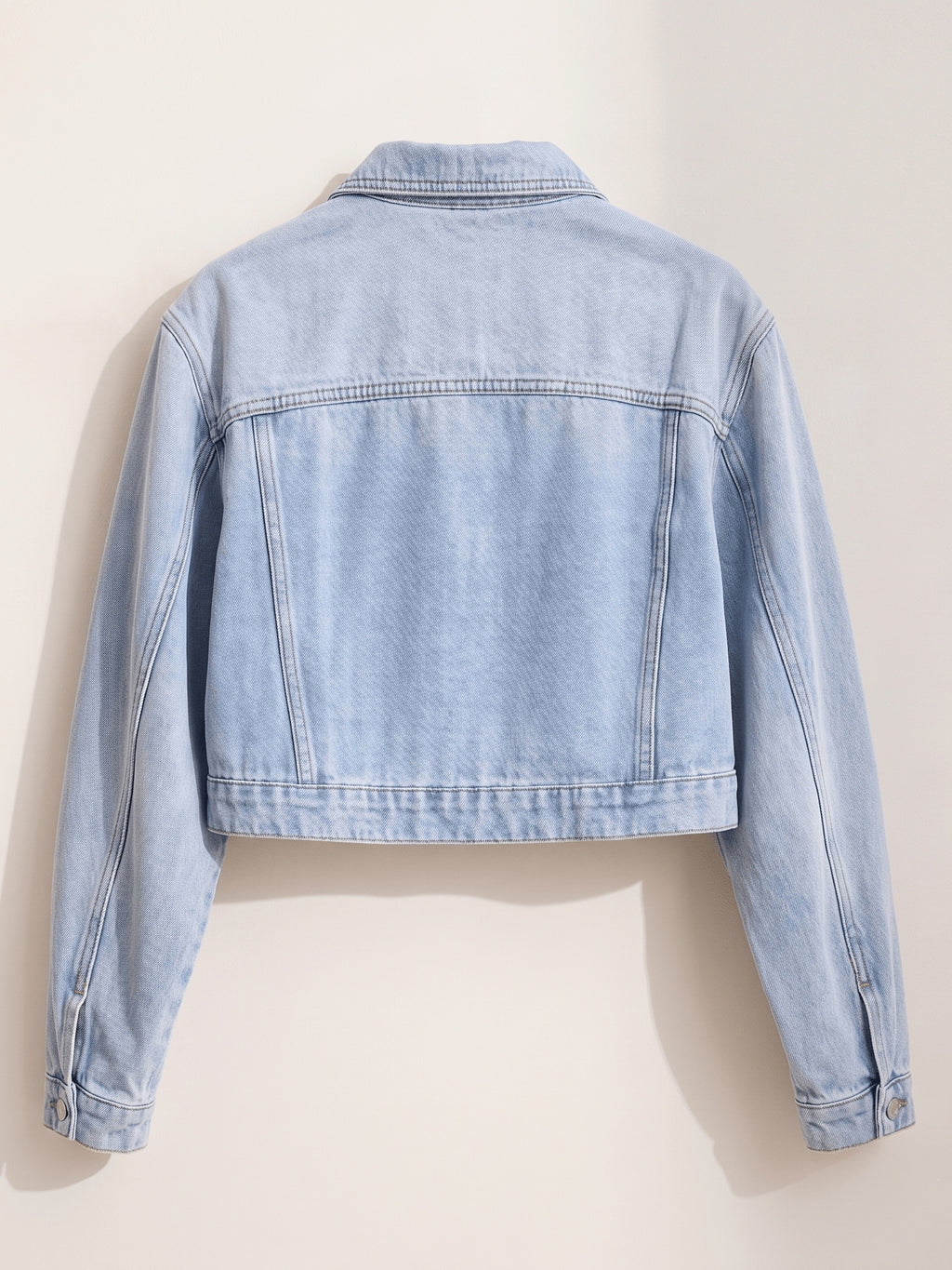 Veste grande taille, coupe ample, poches plaquées, tenue franche