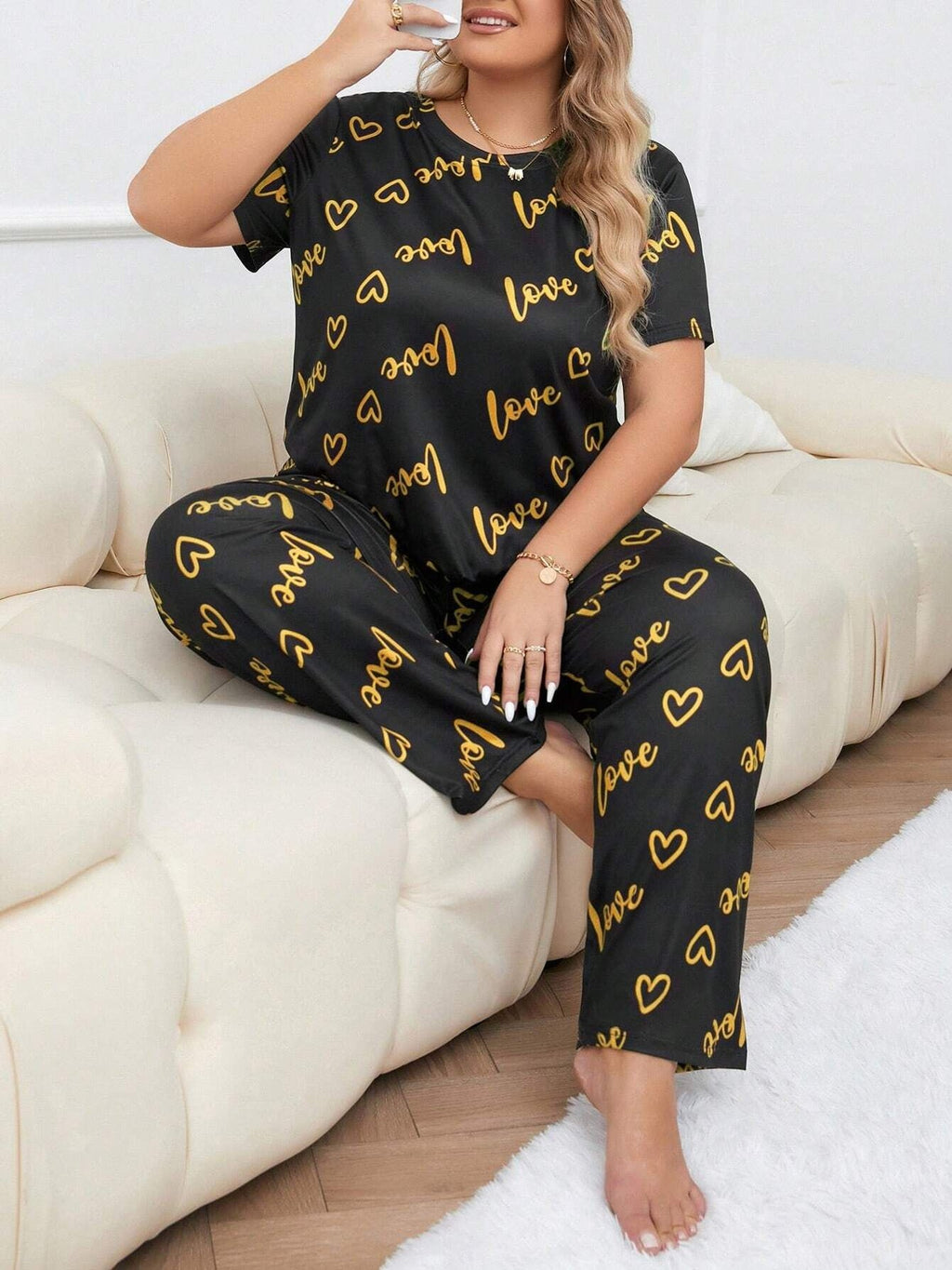 Pyjama grande taille, manches courtes, toucher naturel, vue de profil