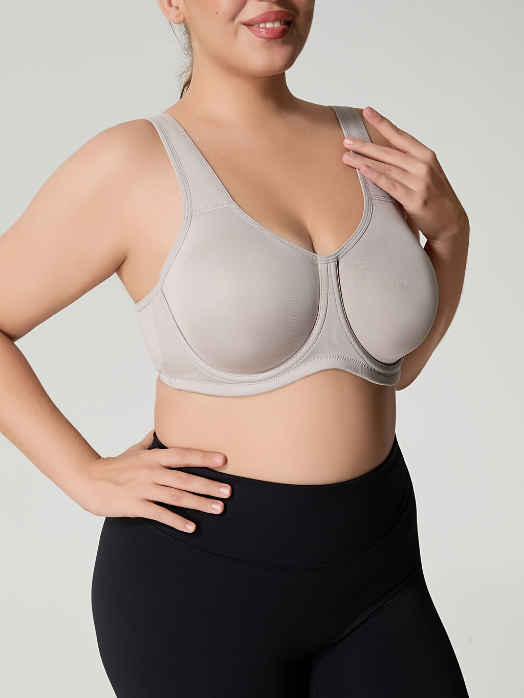 Soutien-gorge grande taille — Crochet plat sur la bretelle