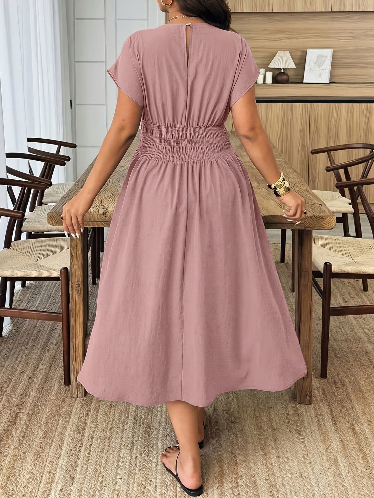 Robe grande taille, coupe ample, longueur midi