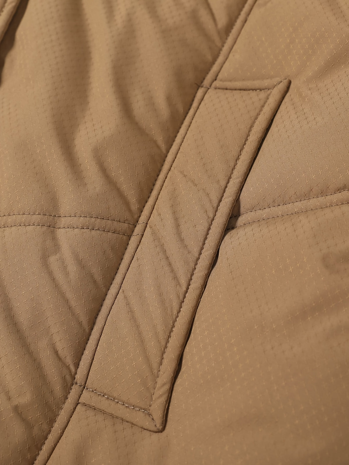 Manteau grande taille, fermeture zippée, chaleur d'hiver, matelassé, vue de profil