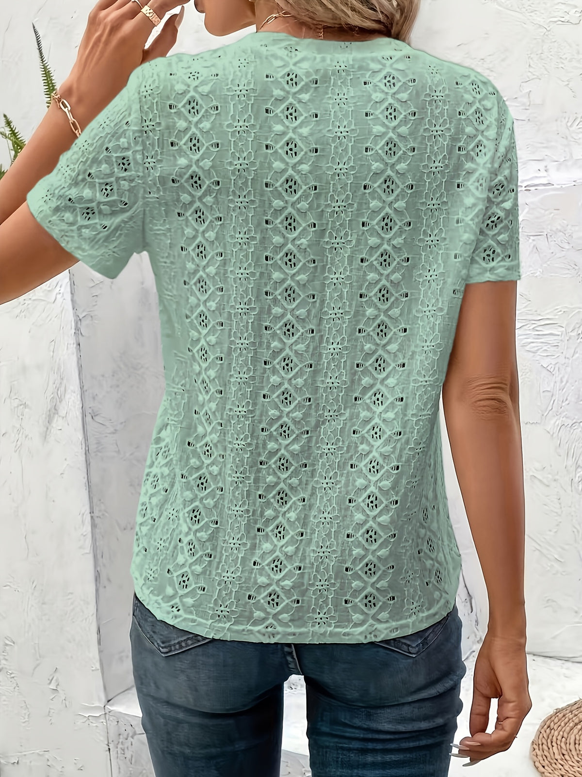 T-shirt grande taille en maille, manches courtes, maille souple, gros plan