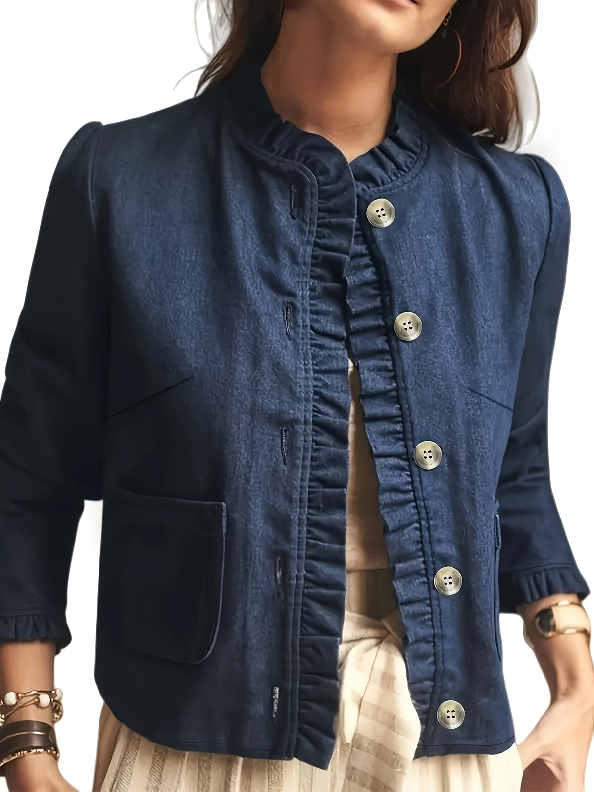 Veste grande taille, col rond, manches longues, tenue franche, détail du tissu