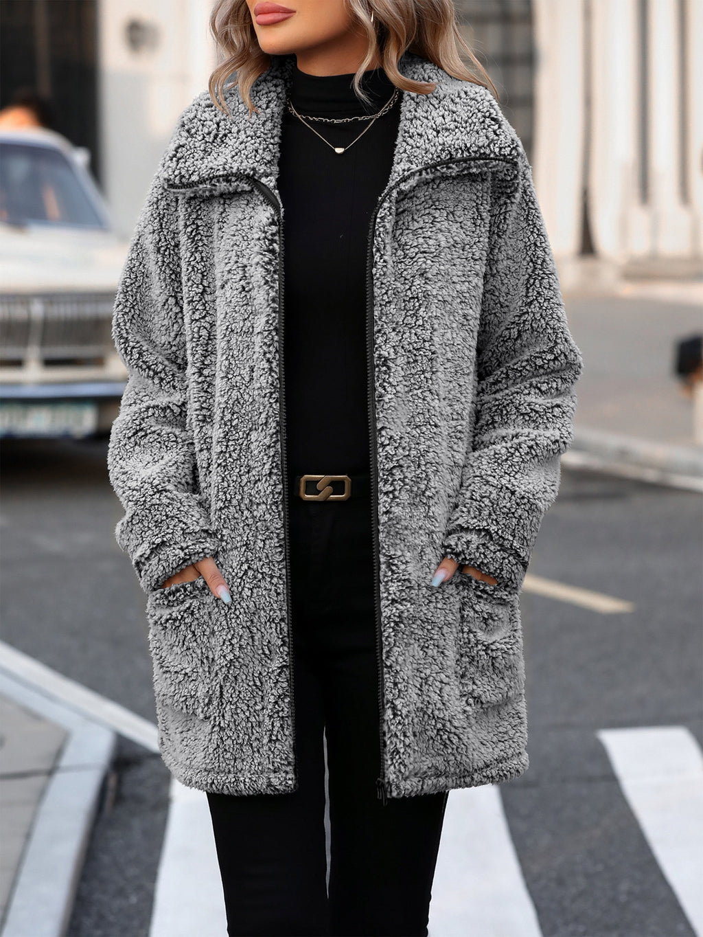 Manteau grande taille, détail du col