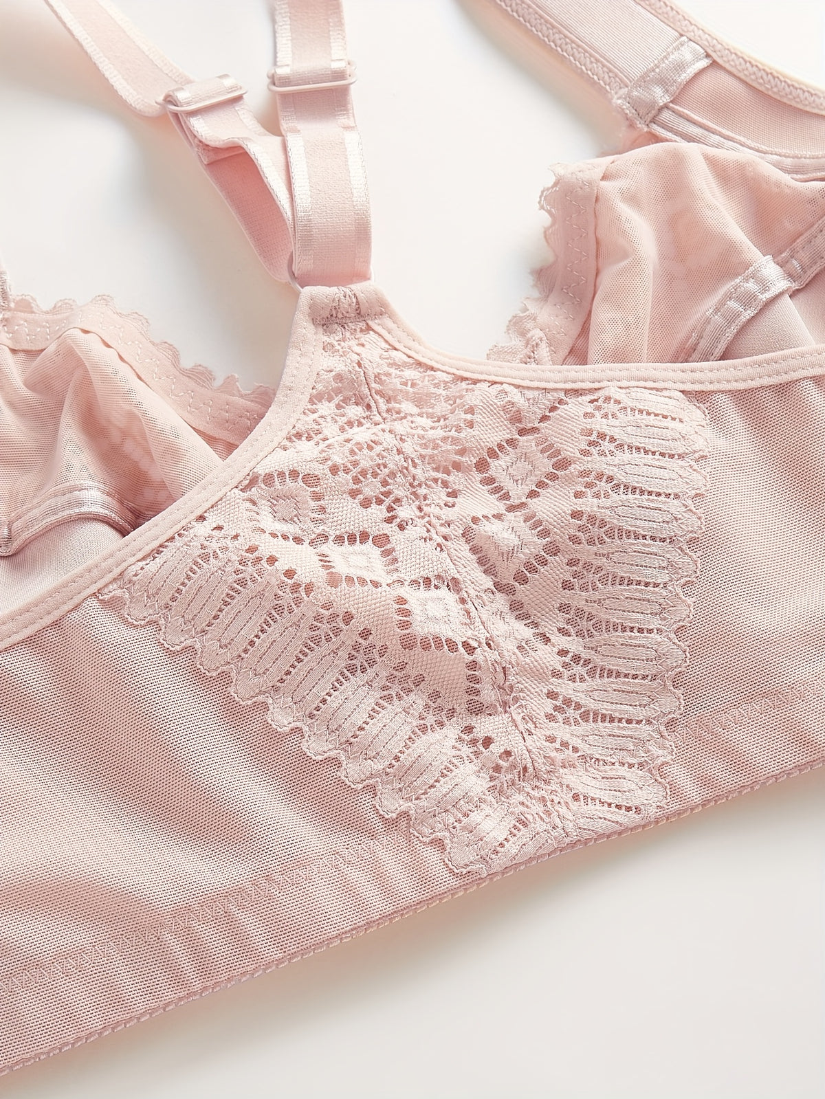Soutien-gorge grande taille dos nageur, clip devant, dentelle