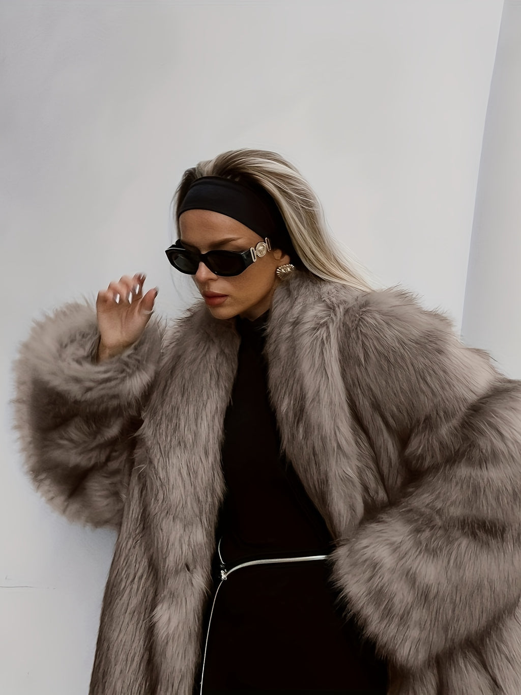 Manteau grande taille, col châle, poches pratiques, chaleur d'hiver, détail du tissu