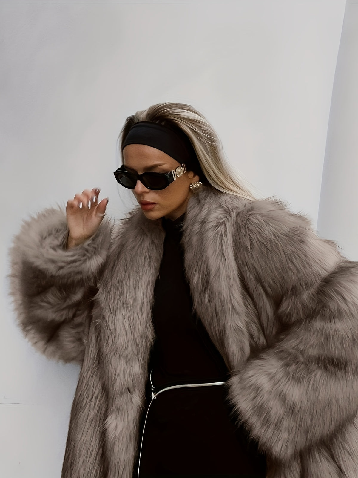 Manteau grande taille, col châle, poches pratiques, chaleur d'hiver, détail du tissu