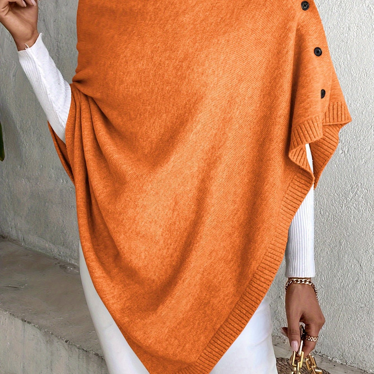 Pull grande taille, coupe oversize, épaules dénudées, tissu opaque
