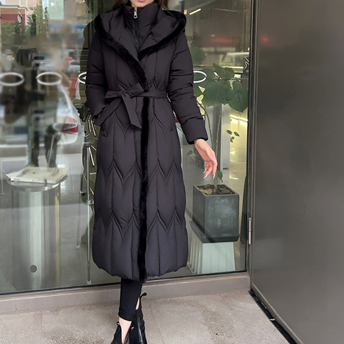 Manteau grande taille, coupe cintrée, capuche, chaleur d'hiver — matière : polyester Image