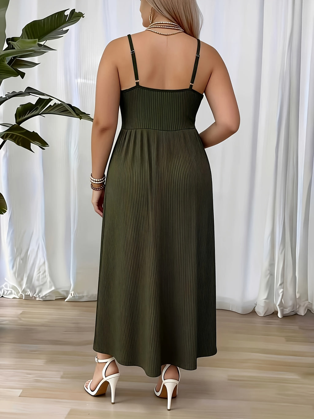 Robe longue grande taille — Maille côtelée à buste pointu