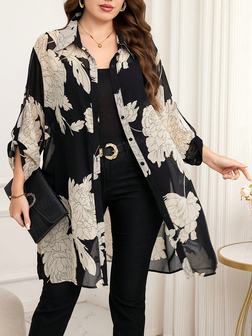 Chemise grande taille en soie, tombé fluide, détail du tissu
