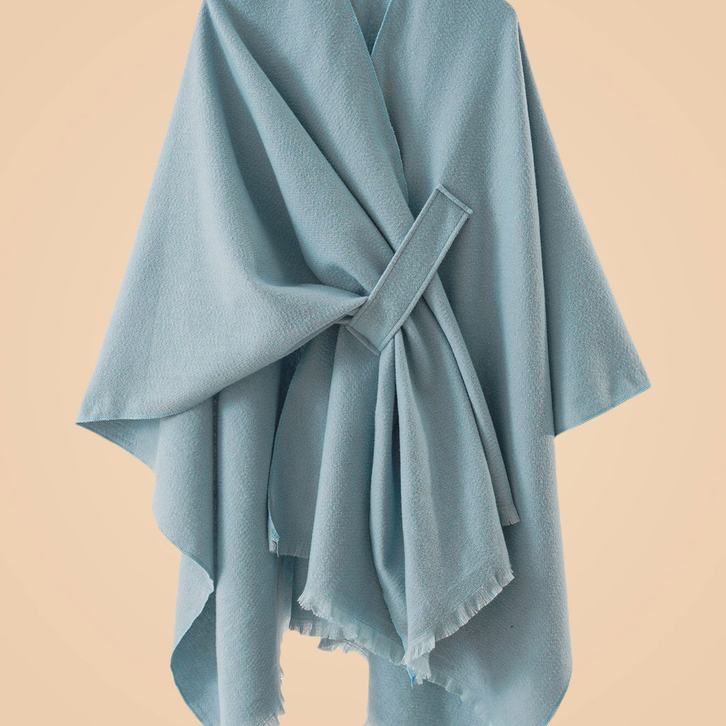 Châle grande taille, coupe oversize, toucher moelleux, chaleur d'hiver, porté de face