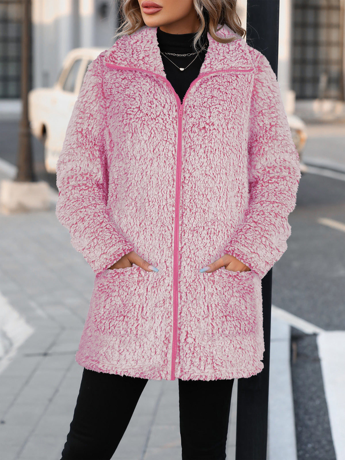 Manteau grande taille, col cardigan, fermeture zippée, chaleur d'hiver, mise en situation