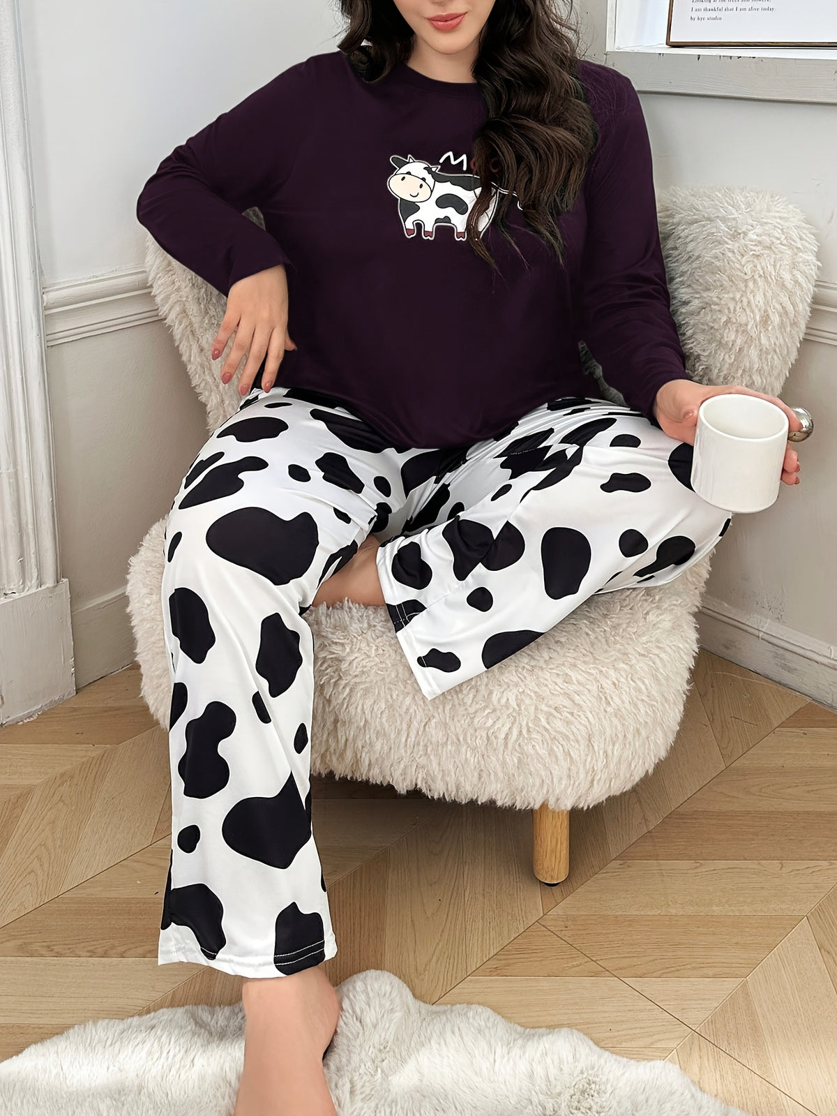 Pyjama grande taille à imprimé géométrique, coupe ample, manches longues, gros plan