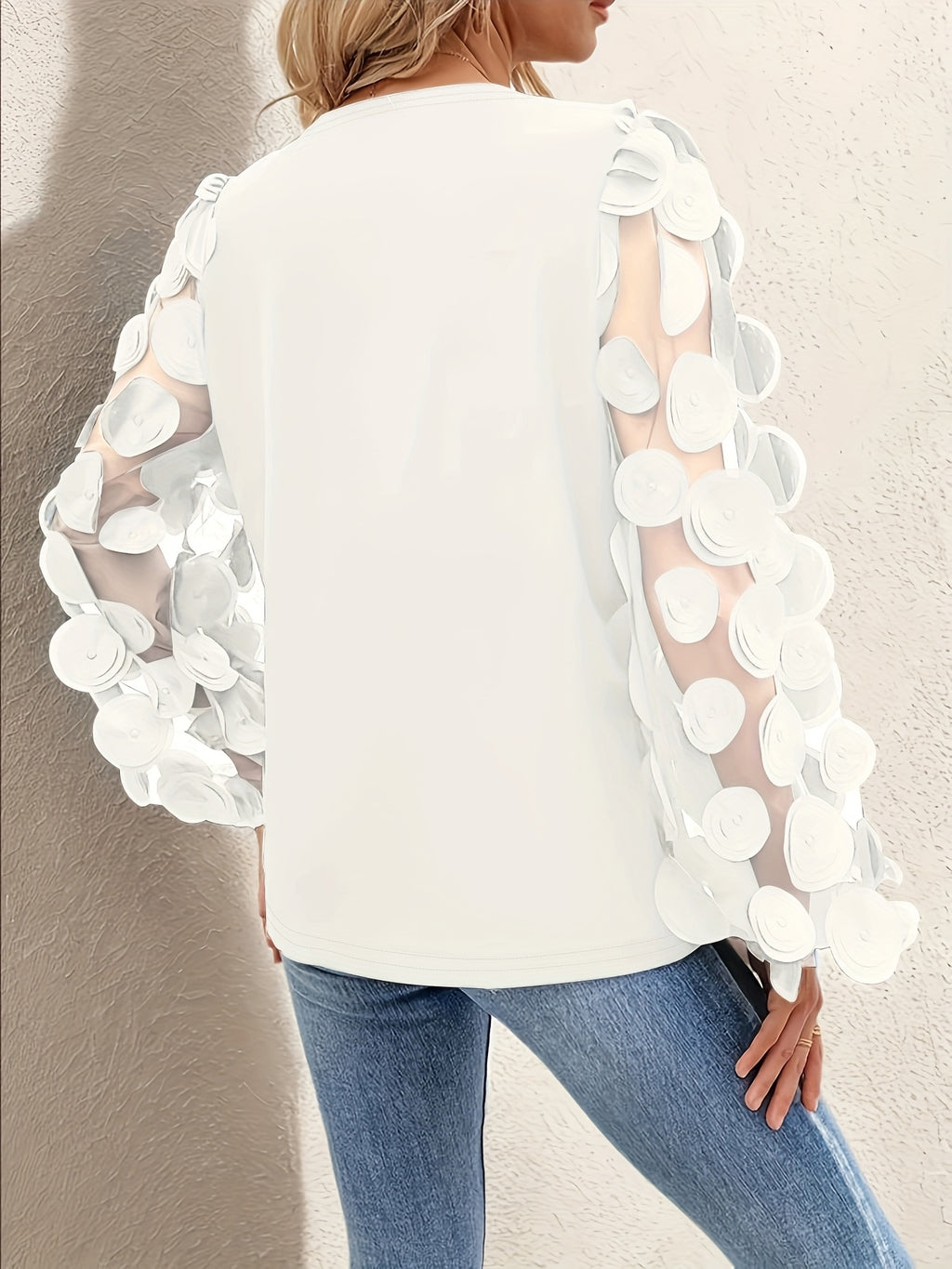 Veste grande taille, fermeture zippée, tissu léger, mise en situation
