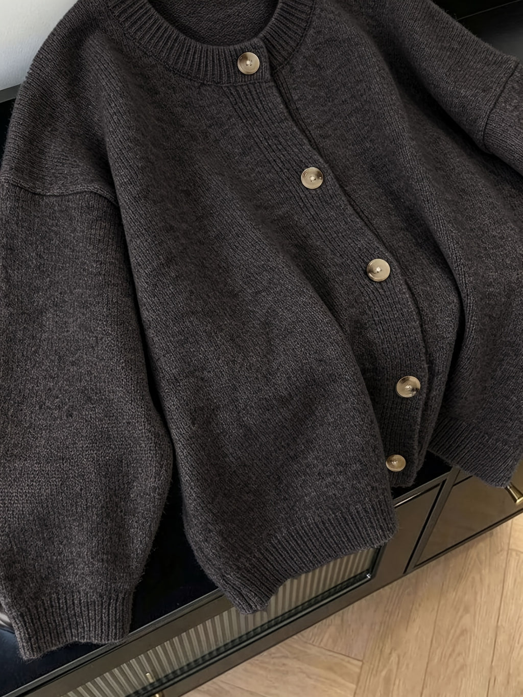 Cardigan grande taille, coupe ample, chaleur d'hiver, mise en situation