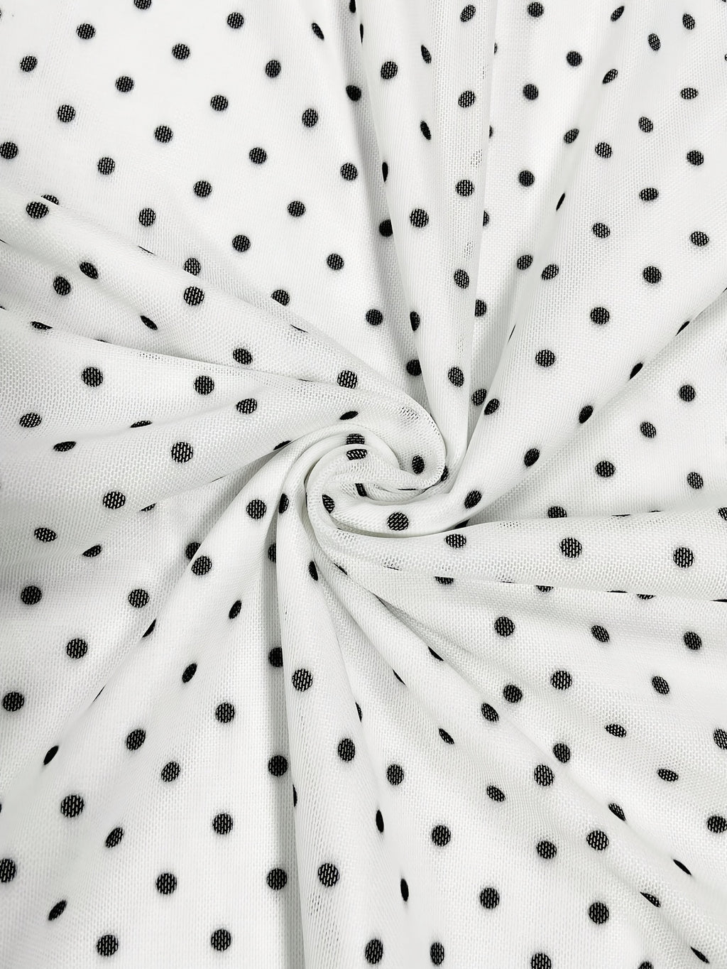 Jupe grande taille à pois, coupe droite, doublure, porté de face