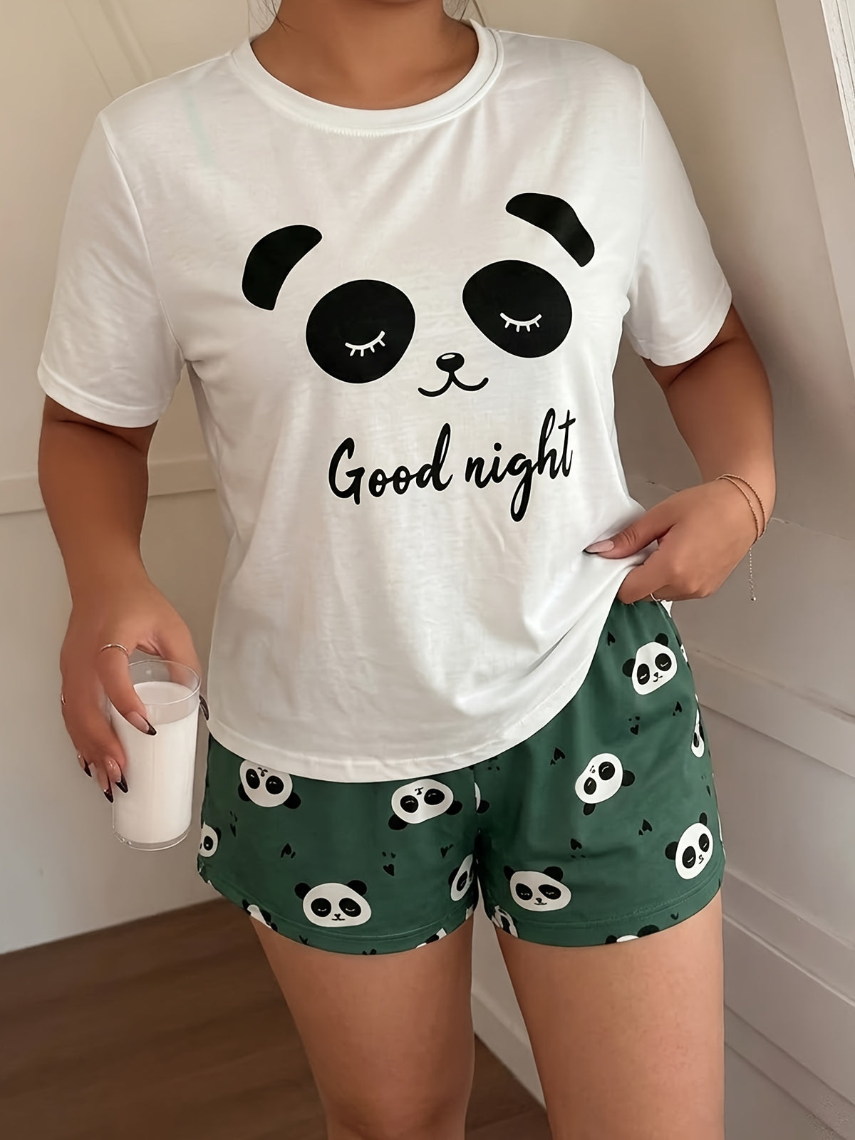 Pyjama grande taille, coupe ample, manches courtes, esprit décontracté