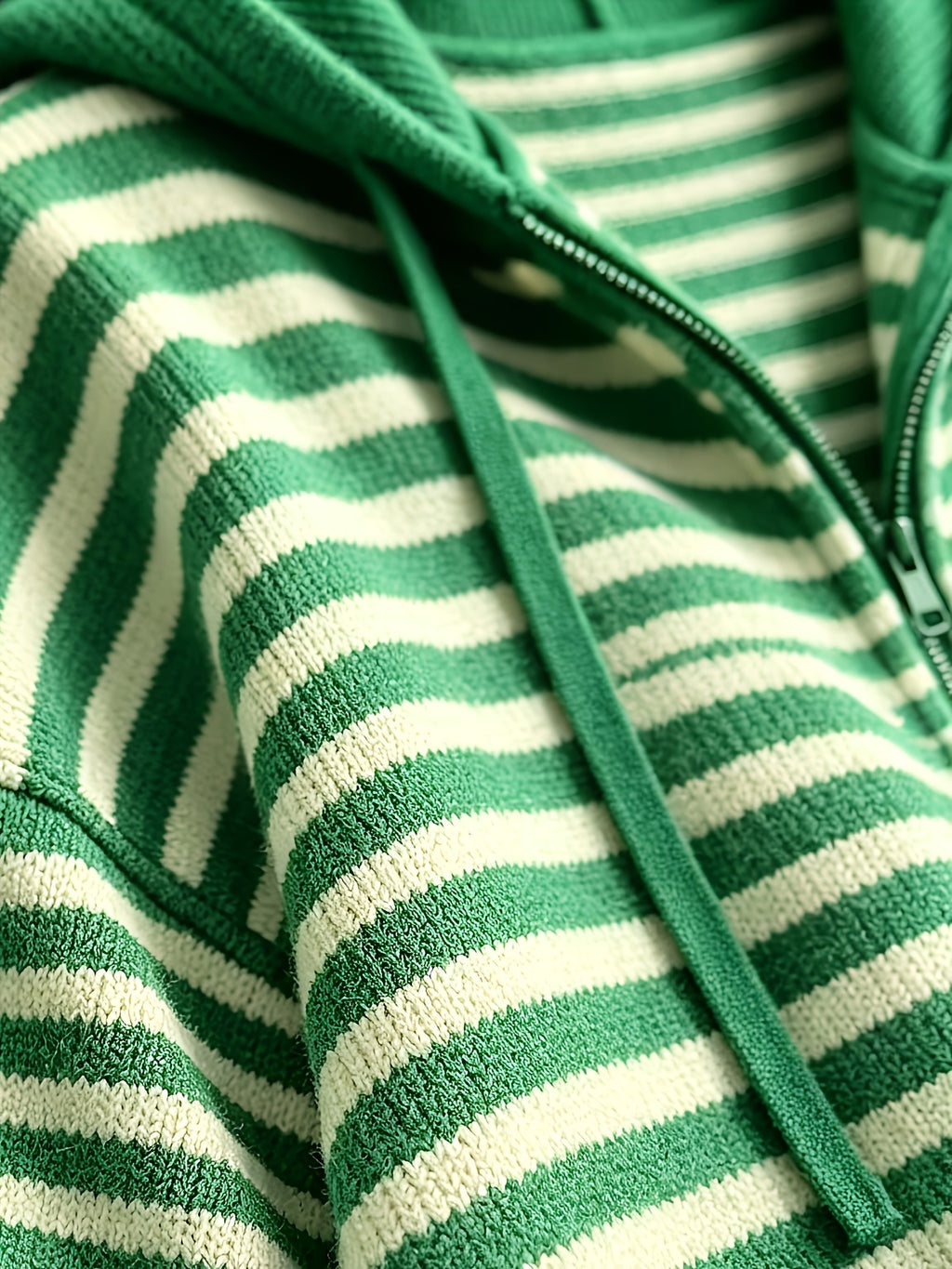 Cardigan grande taille à rayures, coupe oversize, capuche, toucher moelleux, tissu opaque