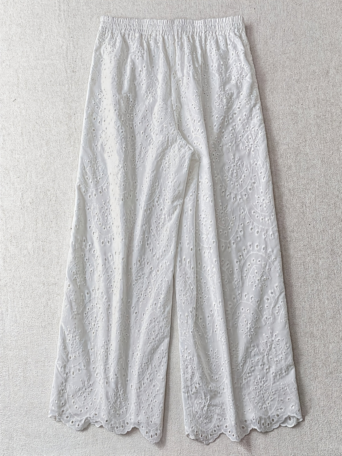 Pantalon grande taille à broderies, coupe droite, ligne nette Image